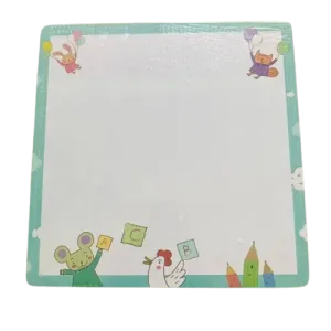 Tableau blanc en bois avec chiffres multicolores